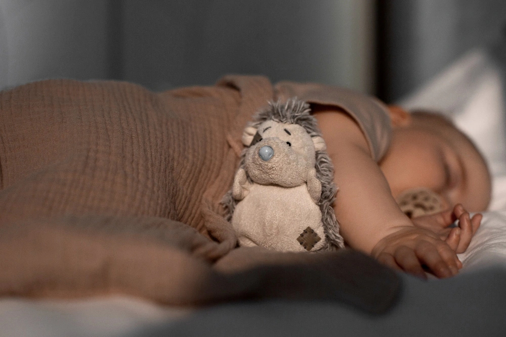 هل من الضروري تغيير حفاض الطفل أثناء الليل؟